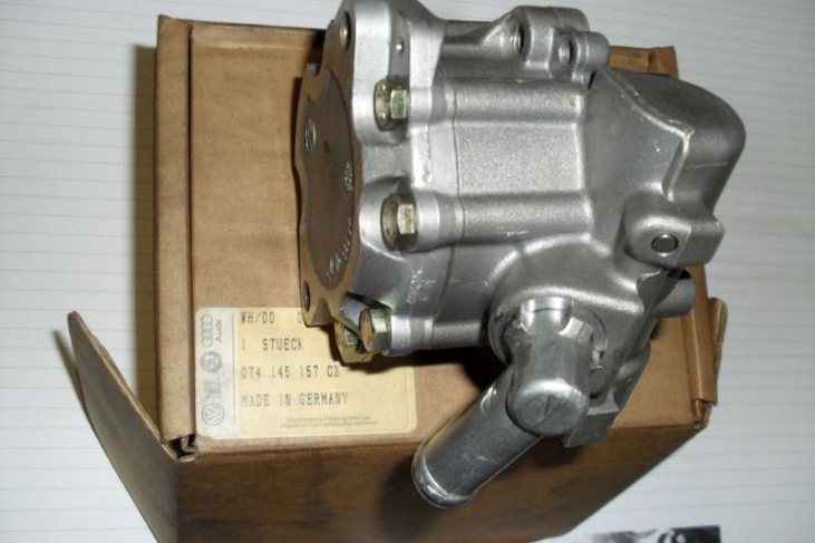 Stuurbekrachtigingspomp Transporter T4 96-04 2.4/2.5 liter 5 cyl