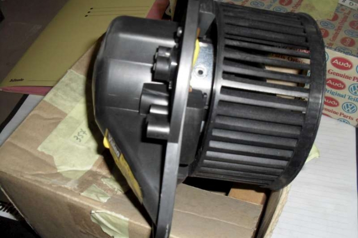 Aircoventilator Golf/jetta 84-91, Audi 80/90 87-92, Scirocco/corrado 89-95, Passat/santana 88-97, Transporter T4 91-04, Seat Toledo 92-99