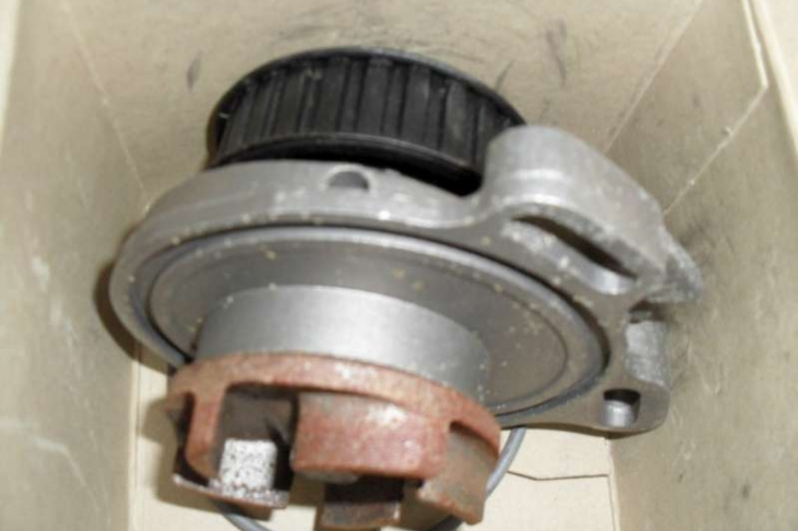 Waterpomp Passat/Santana 82-88, Audi 80/90 79-92, Audi 100 80-91, Audi coupe 81-88, Audi 200 80-91