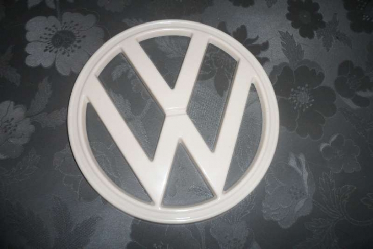 Vw embleem vooraan T2b (wit plastiek)