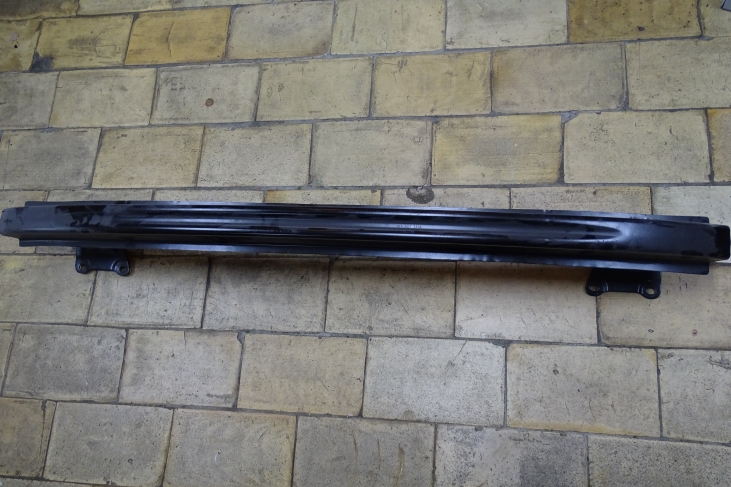 Bumperbalk achteraan Golf 5 en 6 Variant