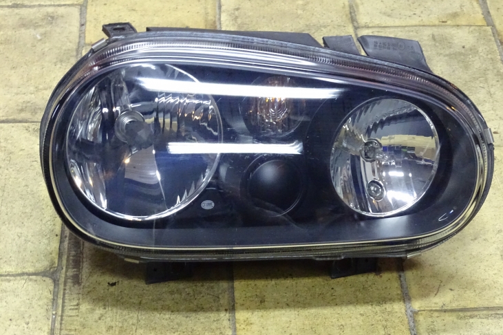 Koplamp rechts Vw Golf 4
