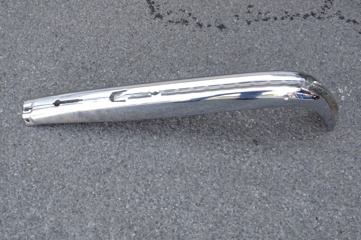 Voorbumper chroom rechtse deel Mercedes W114 / W115