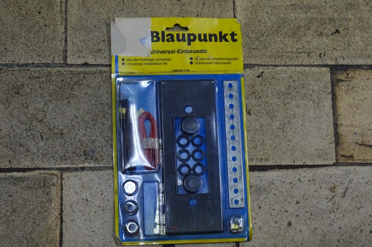 Universele montagekit voor Blaupunkt radio 