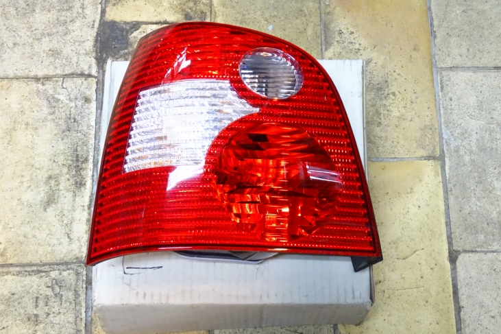Achterlicht links Vw Polo 9N